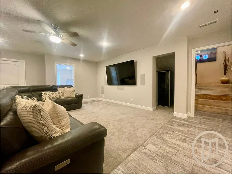 568 N 325 W — Photo 25