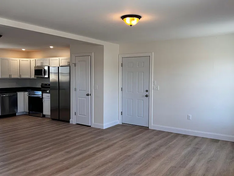 657 Pinetree Rd — Photo 6