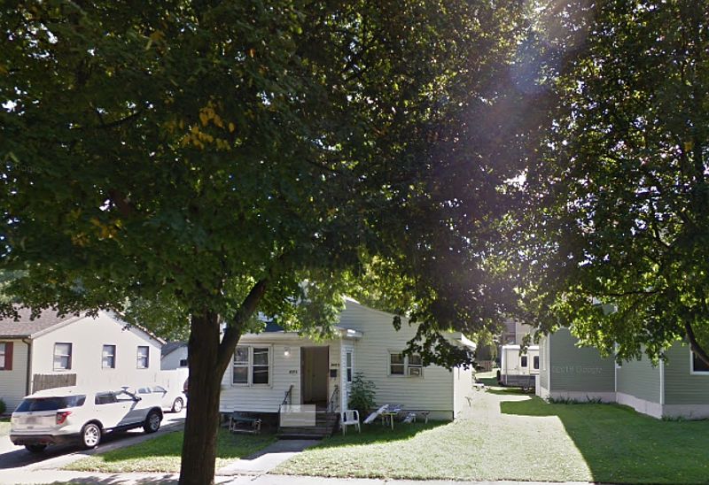 1st image of 637 S Jefferson St #1