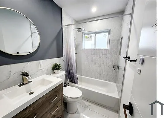 4475 NW 18th Ter — Photo 10