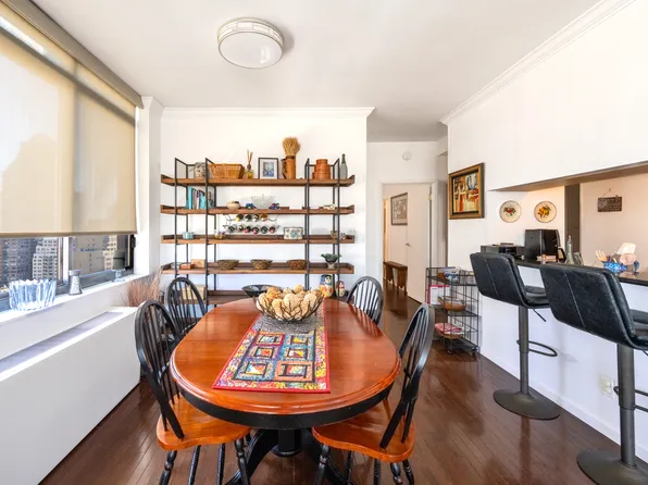 343 East 74th Street image 2 of 15