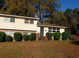 1035 Bannister Pl, Charlotte, NC 28213