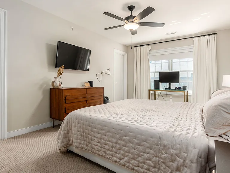 90 Normandy Ave — Photo 17