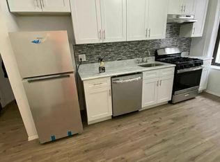 21-41 35th St #1, Astoria, NY 11105