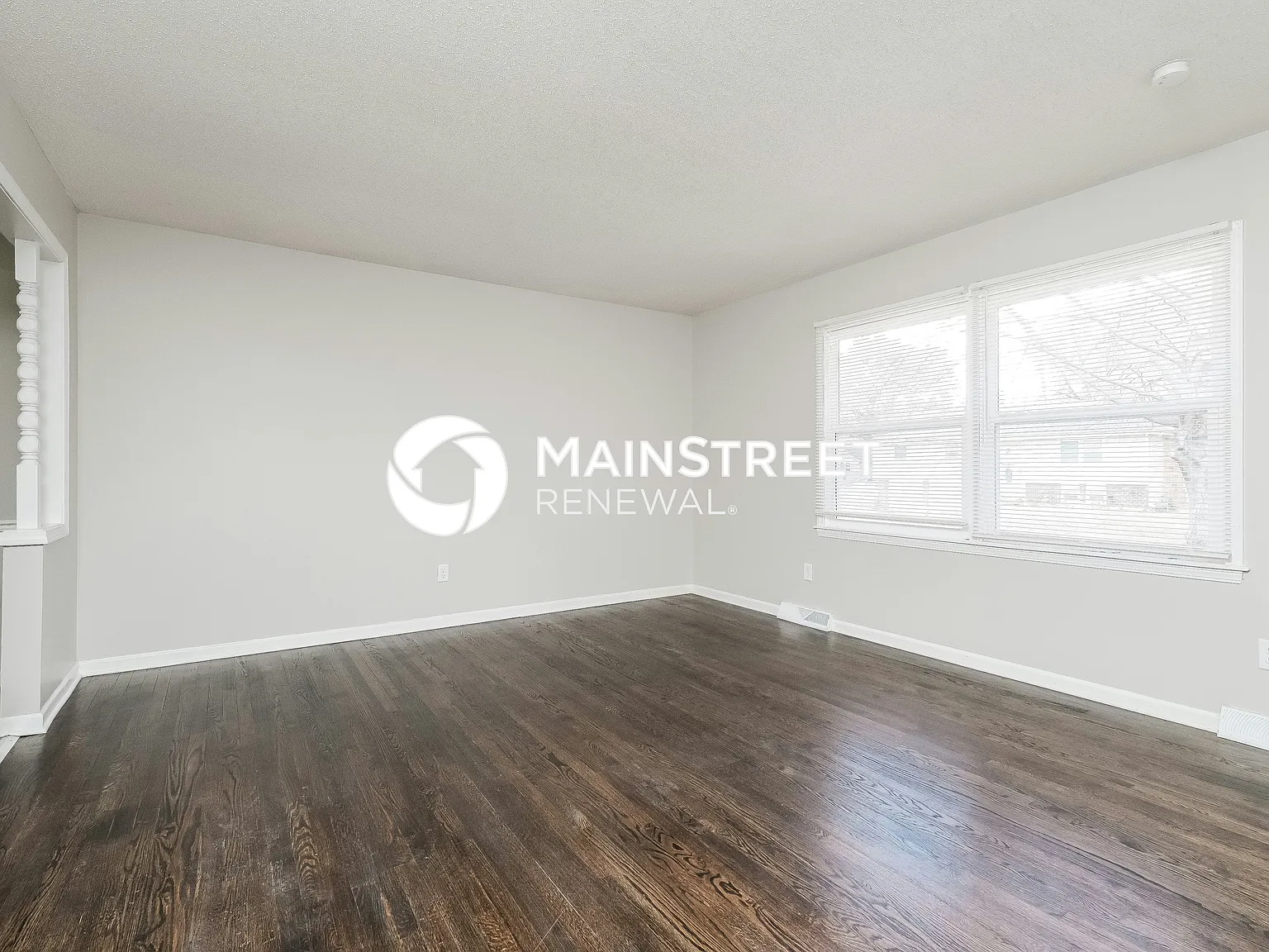 9817 W 56th Ter — Photo 2