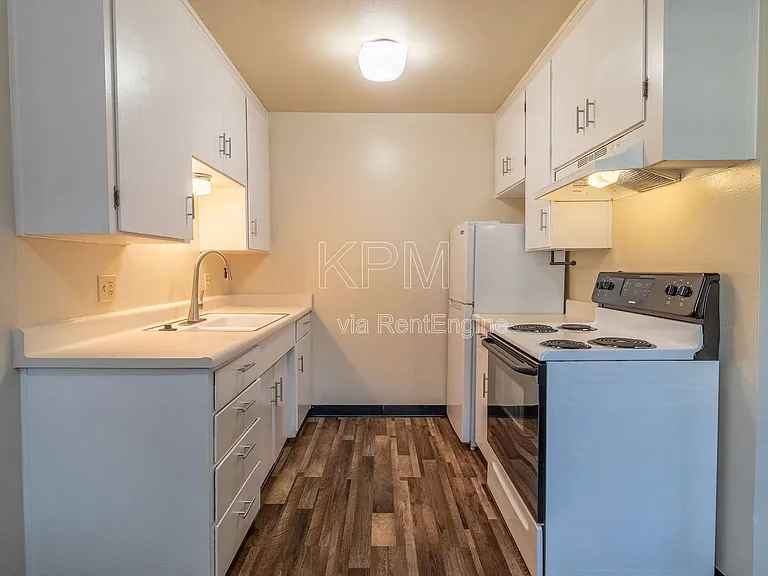 2178 Lucerne Ave — Photo 5