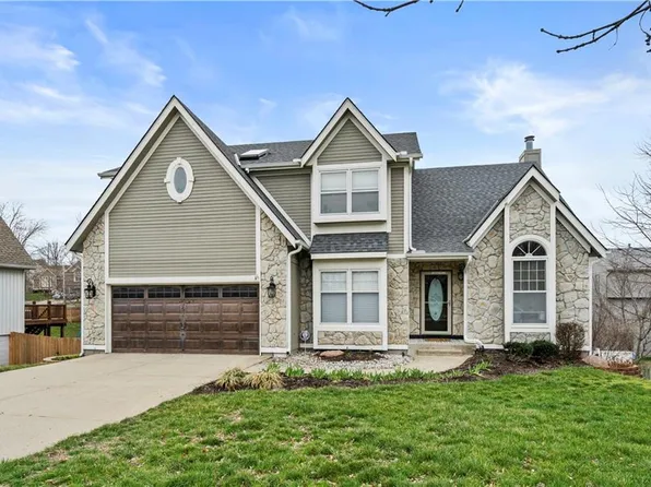8207 NW 81st Pl, Kansas City, MO 64152