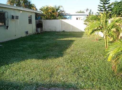 3rd image of 4231 NW 204th St