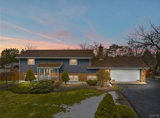 77 Taber Rd, New Hartford, NY 13413