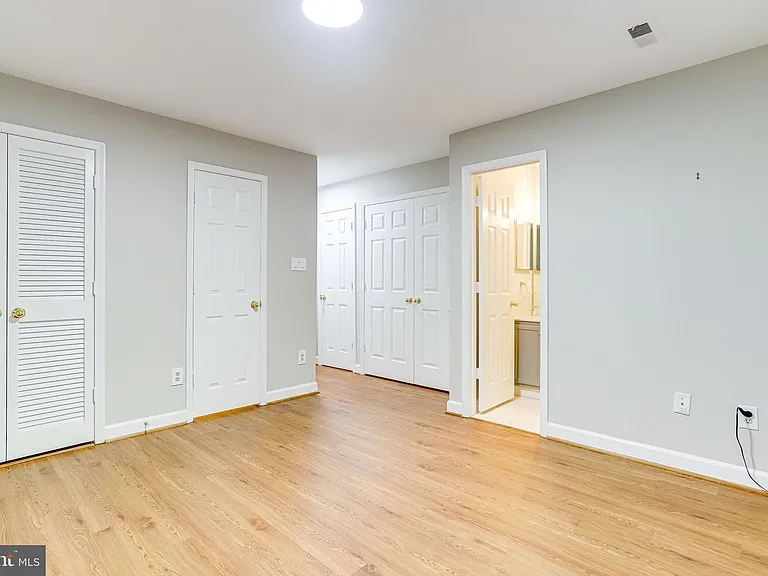 1706 S Edgewood St — Photo 24