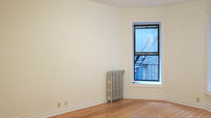 Rented by Douglas Elliman | media 22