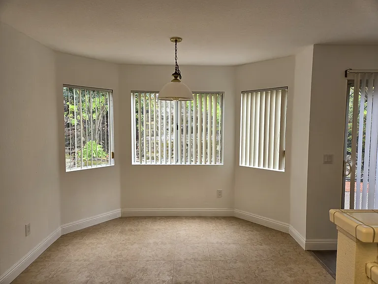 9480 Maler Rd — Photo 8