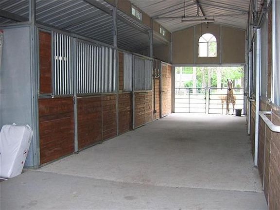 5 stall Barnmaster Barn