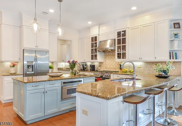 3 Christopher Ct — Photo 15