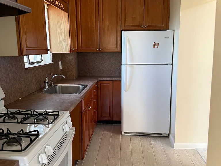 666 Sapphire St #3 — Photo 4