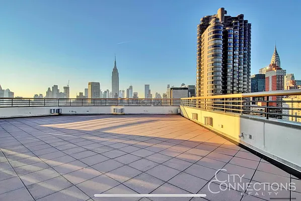 Rented by City Connections Realty | media 9
