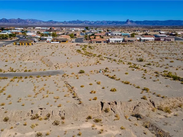 2351 E Pawnee Trl, Fort Mohave, AZ 86426