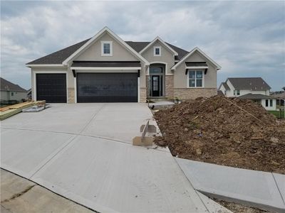 4275 Lake Shore Ct, Basehor, KS, 66007