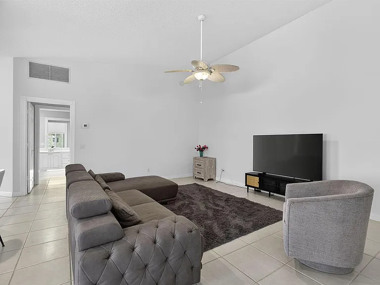 8154 Montserrat Pl — Photo 19
