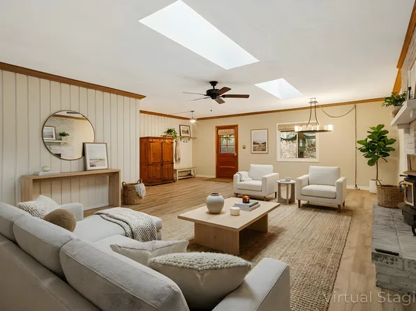 208 Blue Moon Ln, Candler, NC 28715