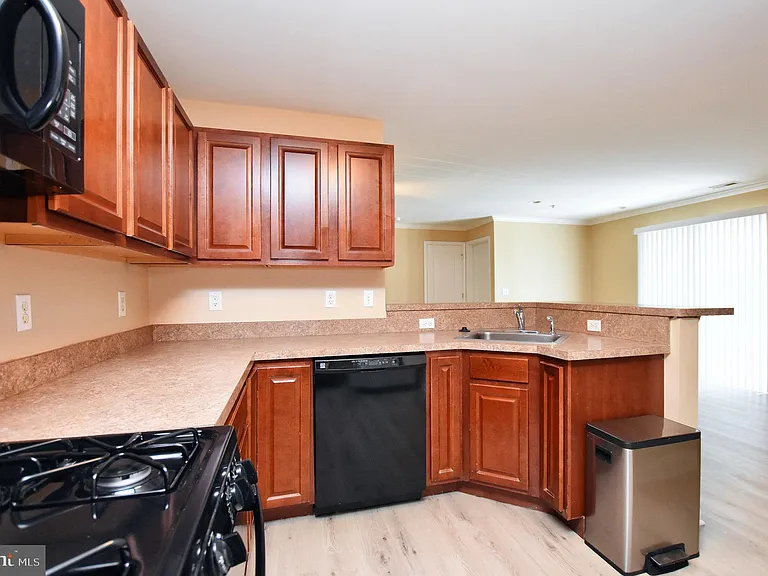 342 Nicholas Dr — Photo 12