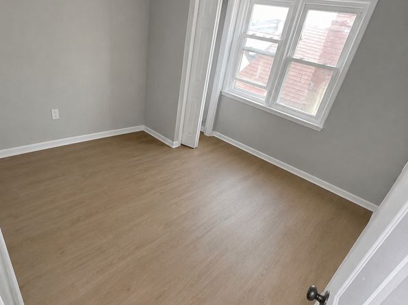 25 Rowland St #2