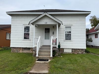 124 S B St, Cheboygan, MI, 49721