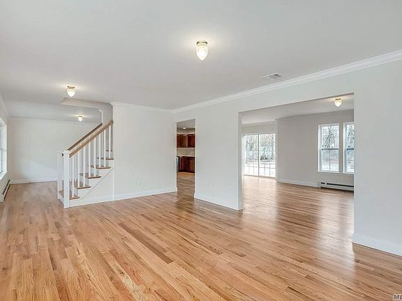 2nd image of 1 Milmay Ave