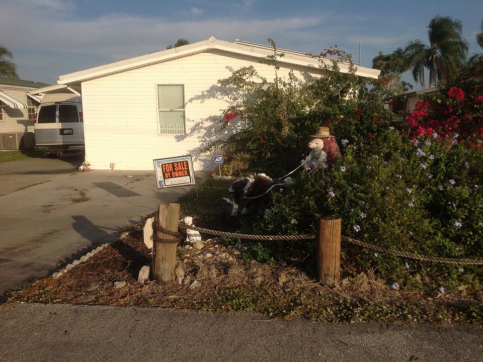 2nd image of 877 Yacht Club Way