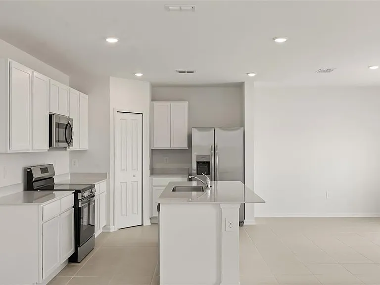 3362 Alexander Dr — Photo 27