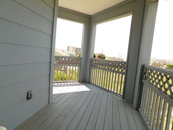 Private MBR Balcony