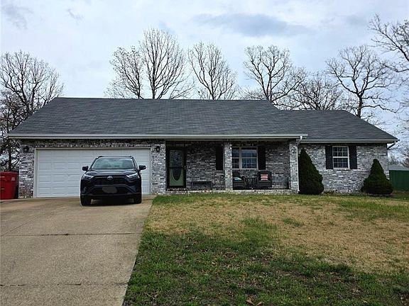 2nd image of 21110 Larson Rd