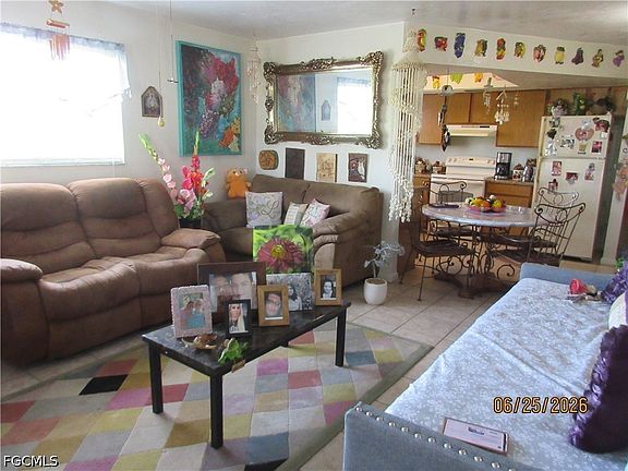4th image of 1114-1116 NE 8th St