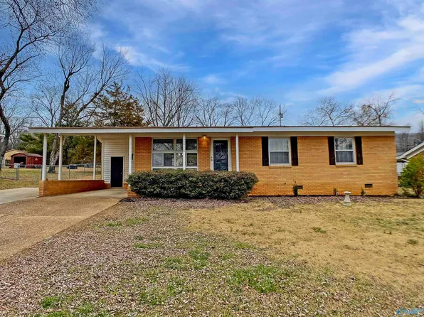 2018 Chambers Dr NE, Huntsville, AL 35811