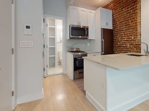 5th image of 216 E 84th St APT 3C