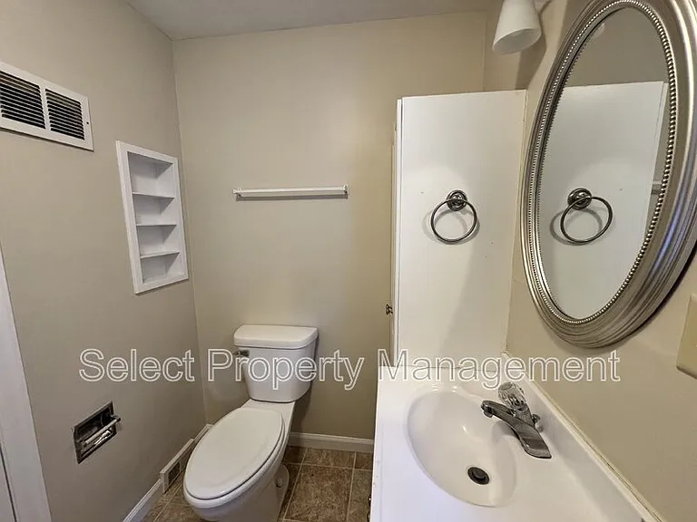 7515 Aboite Center Rd — Photo 12