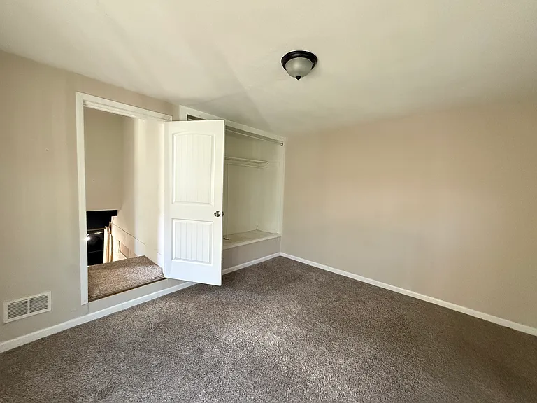 1826 N Jackson Ave — Photo 8