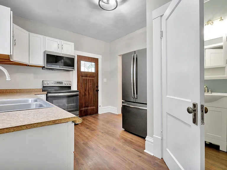 505 W Lenawee St — Photo 9