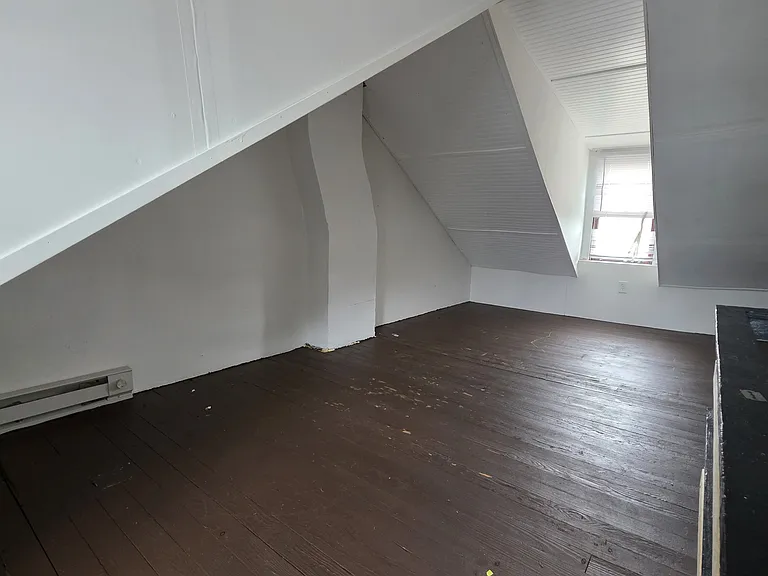 553 S 18th St — Photo 15