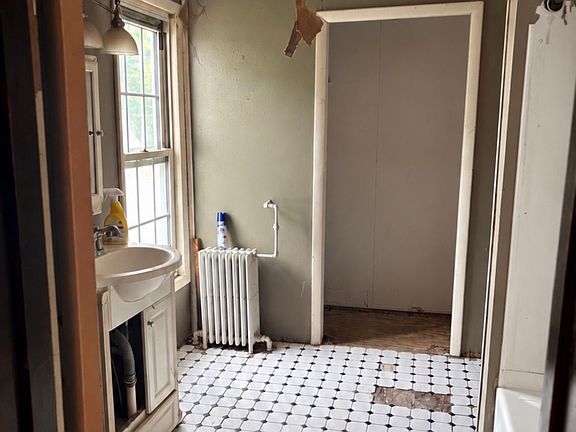 24th image of 101 N Washington St
