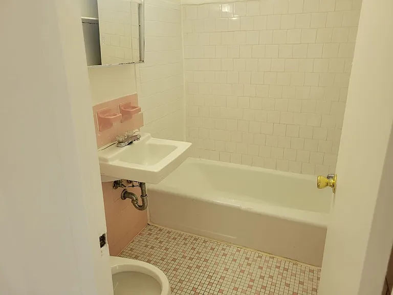 1220 N Pierce St — Photo 19