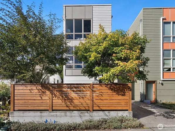 6719 14th Avenue NW #A, Seattle, WA 98117