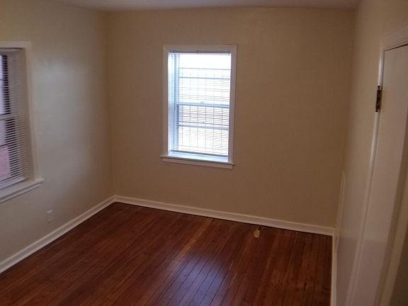 5th image of 910 Missouri Ave