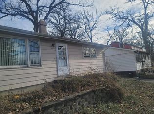 1113 Villa Vista Dr, Round Lake Beach, IL 60073