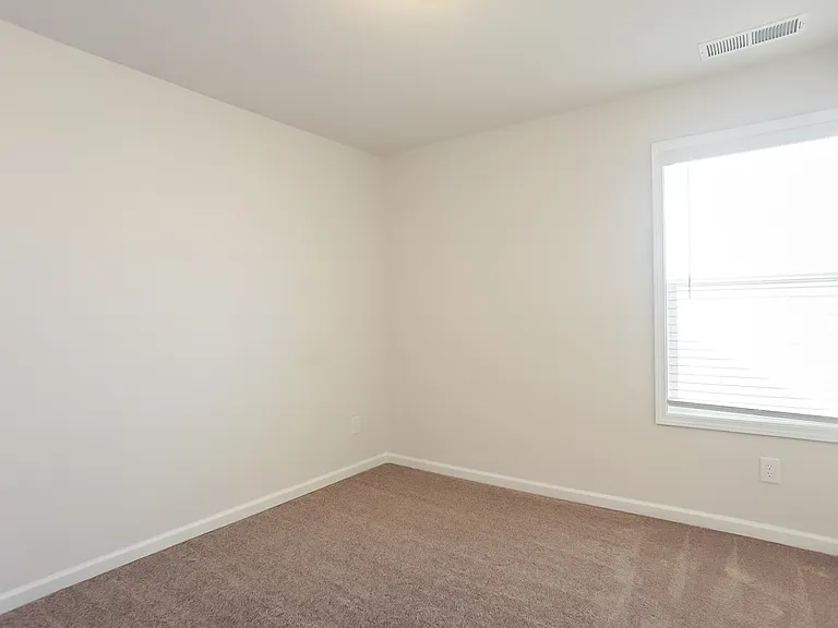 582 Count Fleet Ct — Photo 13