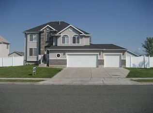 924 W 1520 N, Clinton, UT 84015