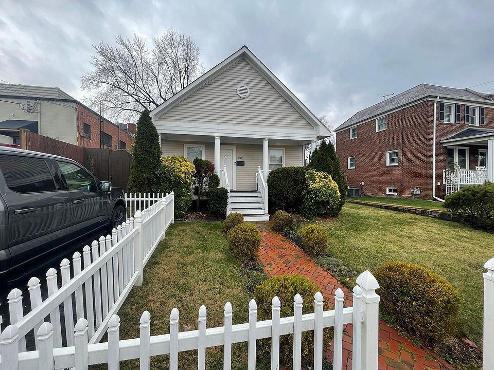 1st image of 239 E Monroe Ave