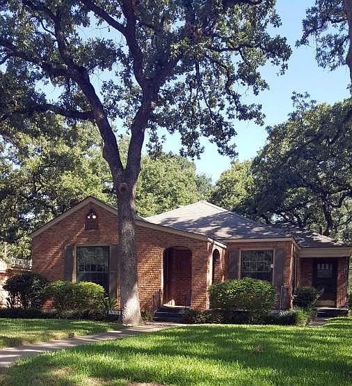 2123 Primrose