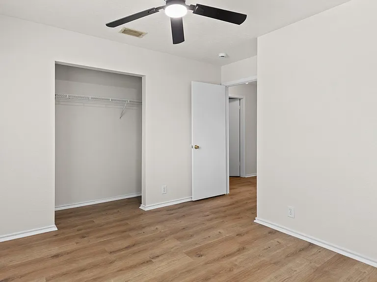 9575 Celine Dr — Photo 13