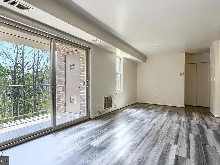 14 Mountbatten Ct — Photo 7
